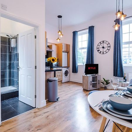 Bright 1-Bed Apartment In Chester By 53 Degrees Property, Ideal For Professionals & Couples, Great Location - Sleeps 4 Экстерьер фото