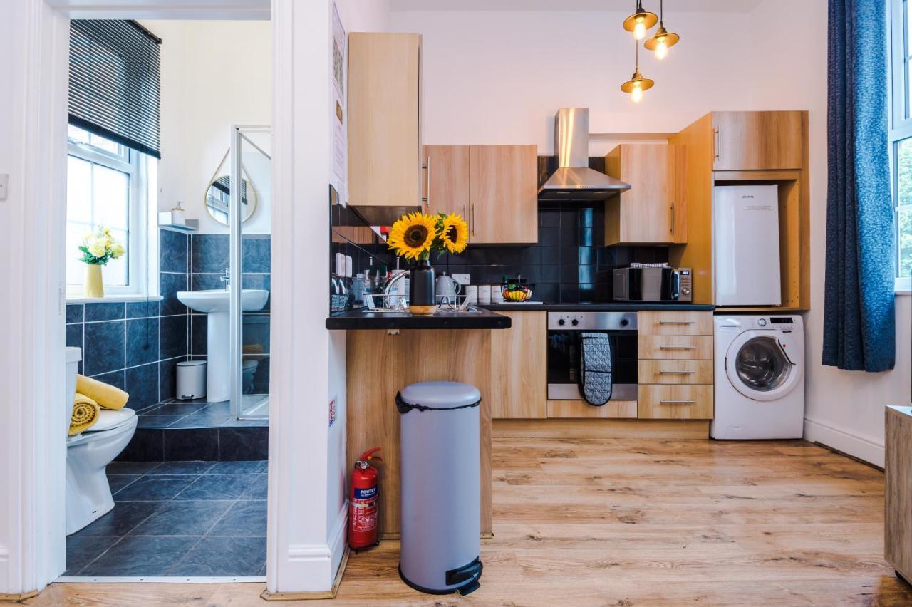 Bright 1-Bed Apartment In Chester By 53 Degrees Property, Ideal For Professionals & Couples, Great Location - Sleeps 4 Экстерьер фото